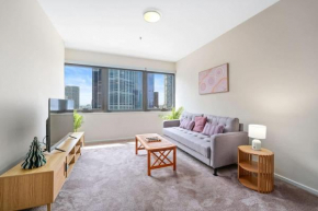 250E Apartments - CBD Home Base for 3 on Elizabeth